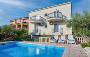 Amazing Home In Linardici With Wifi